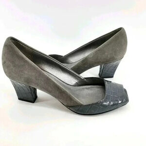 TAHARI Heels Open  Toes